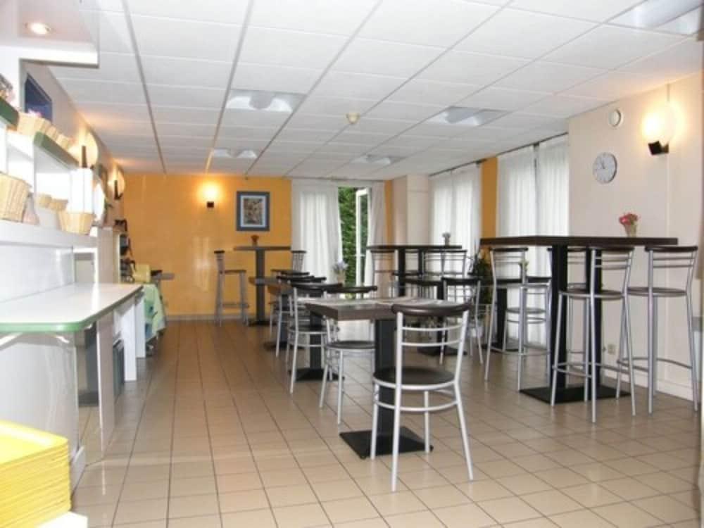 Mister Bed Lomme Hotel Lille Bagian luar foto